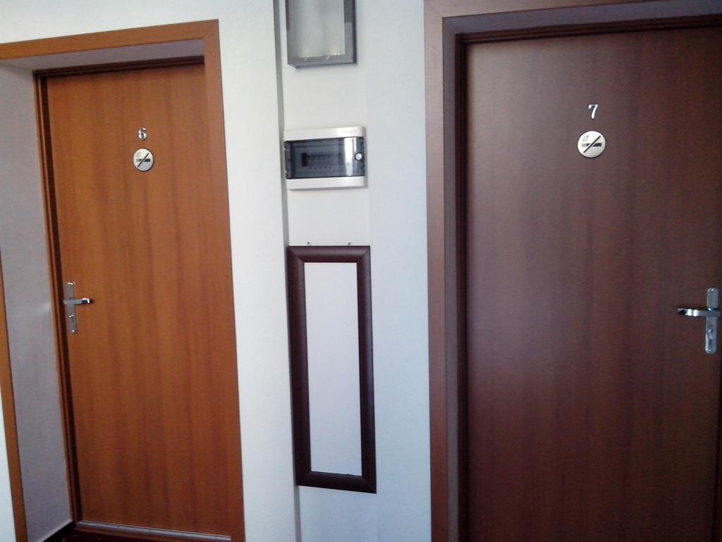 Apartamenty Na Borodinskoi Kaliningrad Bagian luar foto